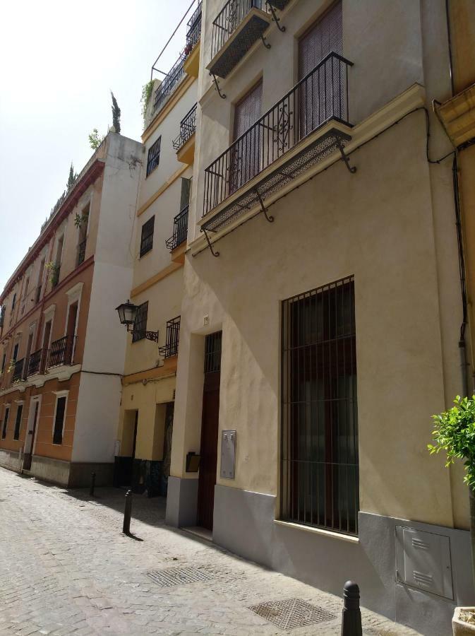 Rentalsevilla Espacioso Duplex En La Puerta Real Εξωτερικό φωτογραφία