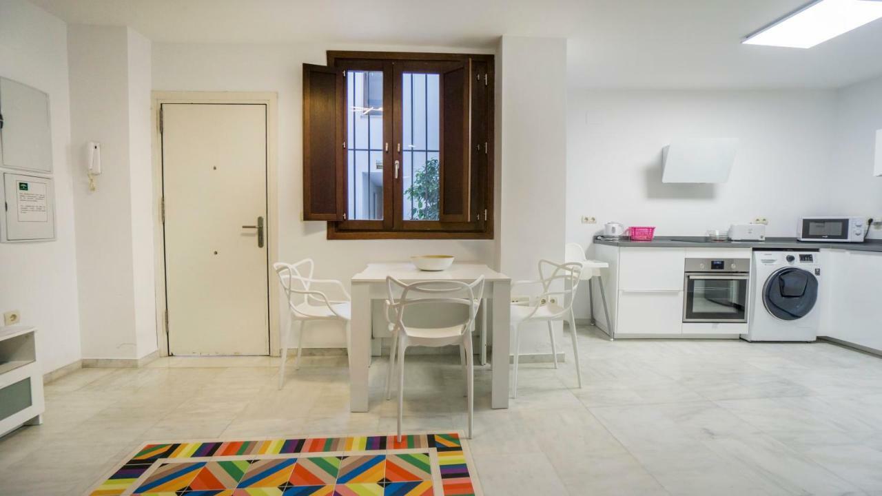 Rentalsevilla Espacioso Duplex En La Puerta Real Εξωτερικό φωτογραφία