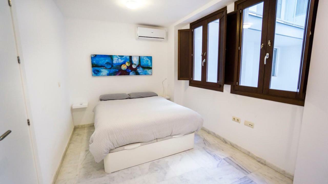 Rentalsevilla Espacioso Duplex En La Puerta Real Εξωτερικό φωτογραφία